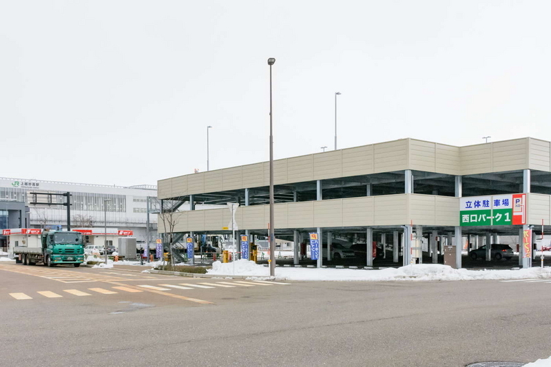 独自コラム コンテナやホテルが出現！？ フルサット