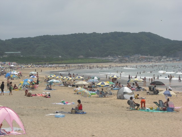千葉県・外房「御宿海水浴場」の白いビーチで南国リゾート気分を味わおう