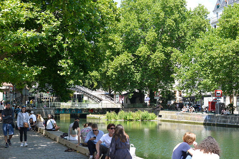 アパルトマンのデザインを日本の街並みに忠実に再現 パリスタイル