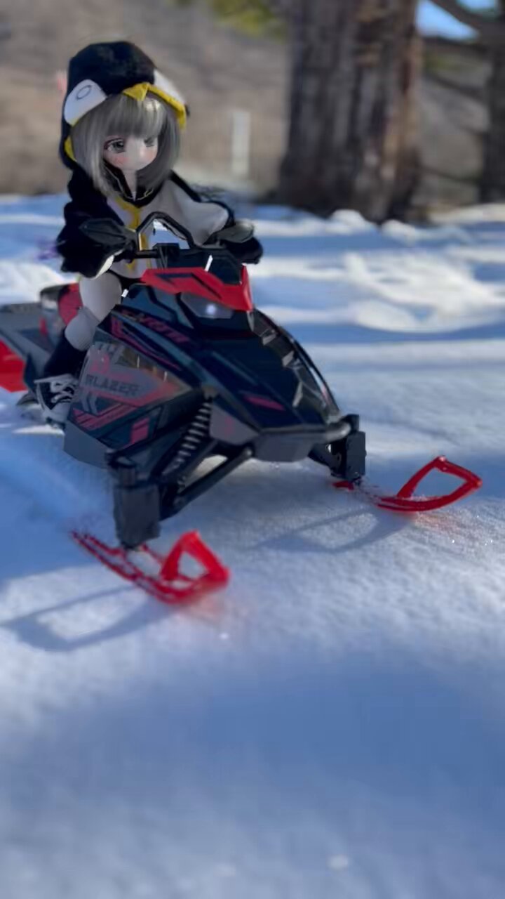 REVOLT RCトレイルブレイザー レッド 2.4GHｚ