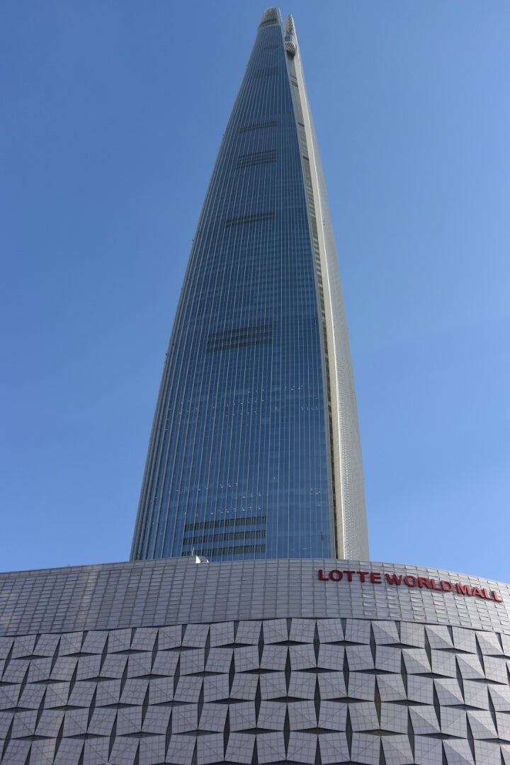 高さ555m！ロッテワールドタワーは天を衝く高さの超高層ビルだったRe-urbanization -再都市化
