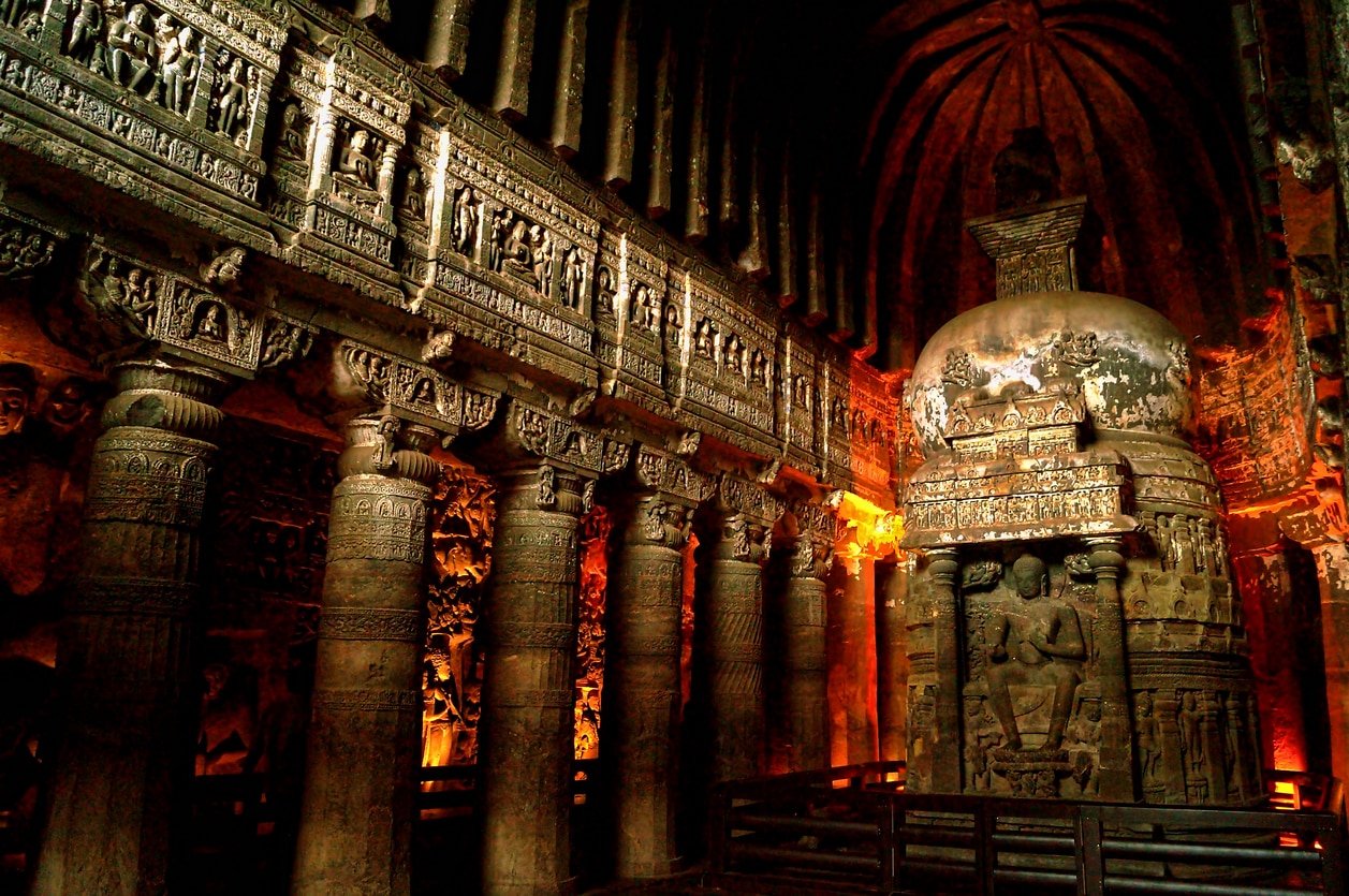 エローラ石窟寺院：インドing