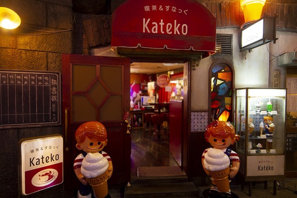 レトロな空間に心癒される。横浜駅西口で