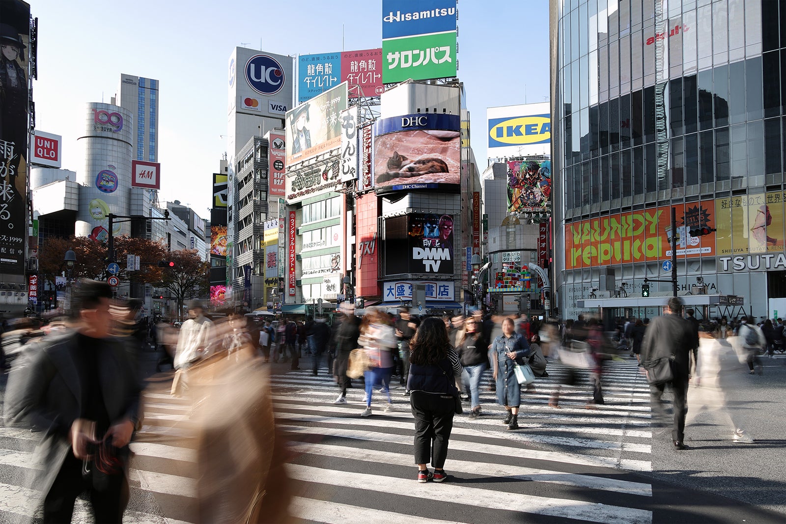 渋谷スクランブル交差点事故、改造「アメ車」運転の男起訴 - 産経ニュース