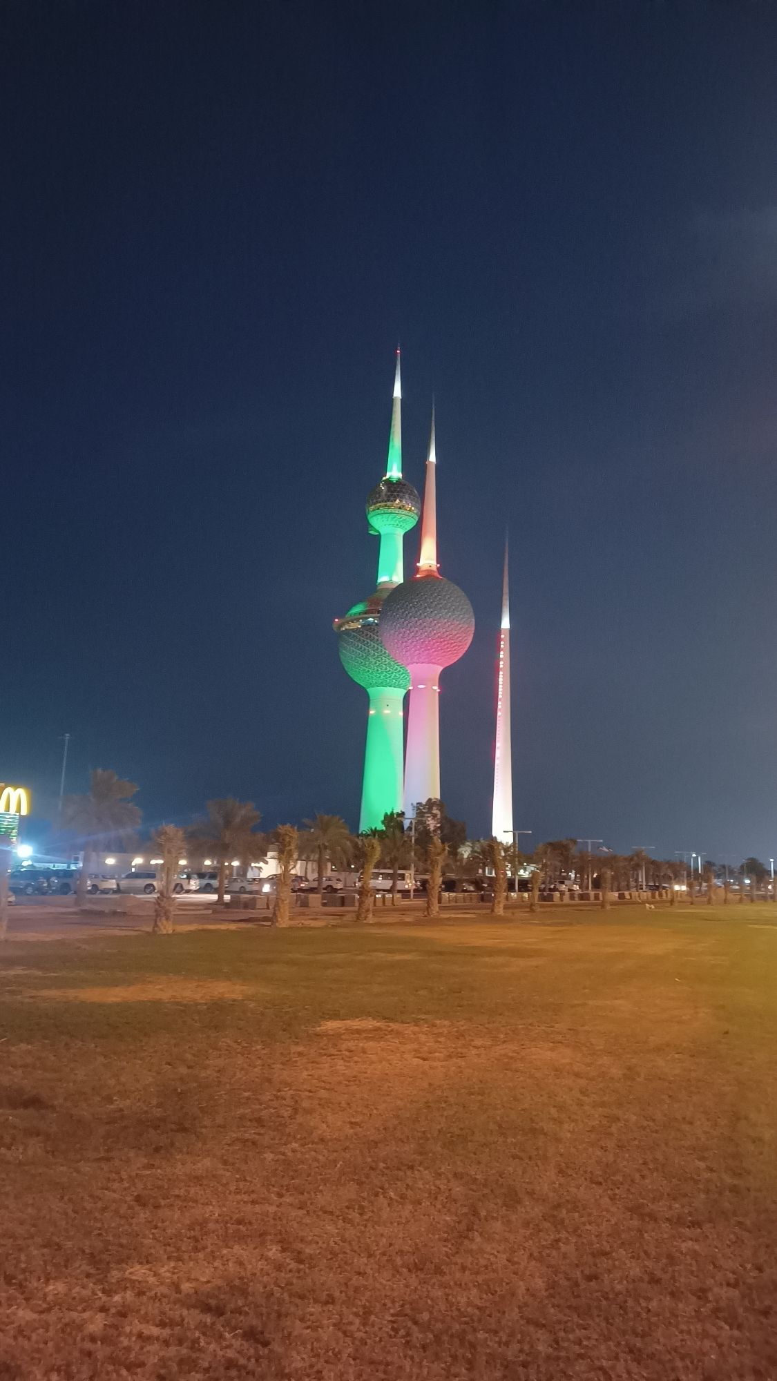 クウェート唯一の観光名所？ クウェートタワーWorld Travelog