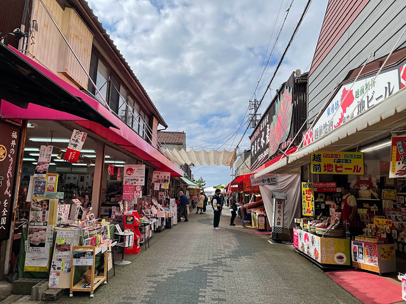 東尋坊の皇室献上がに扱い店◇やまに水産』by akii : 越前がに