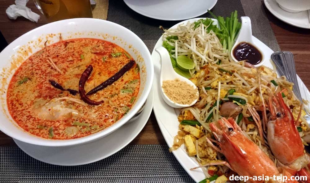 バンコク旅行者必見！カオサン通りで絶対食べて欲しいグルメスポット - Toshiの悪あがき