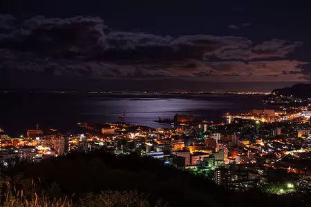 天狗山ロープウエイで山頂へ③夜景 12 16小樽観光協会公式サイト「おたるぽーたる」：北海道小樽へようこそ