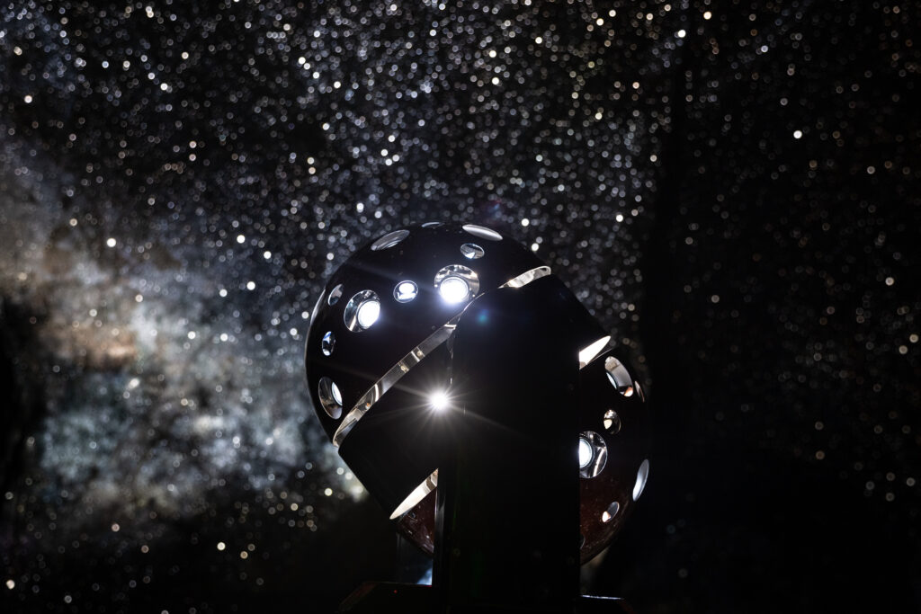 ギネス級プラネタリウム『岩屋の星筐 ほしがたみ 』 11月7日 土