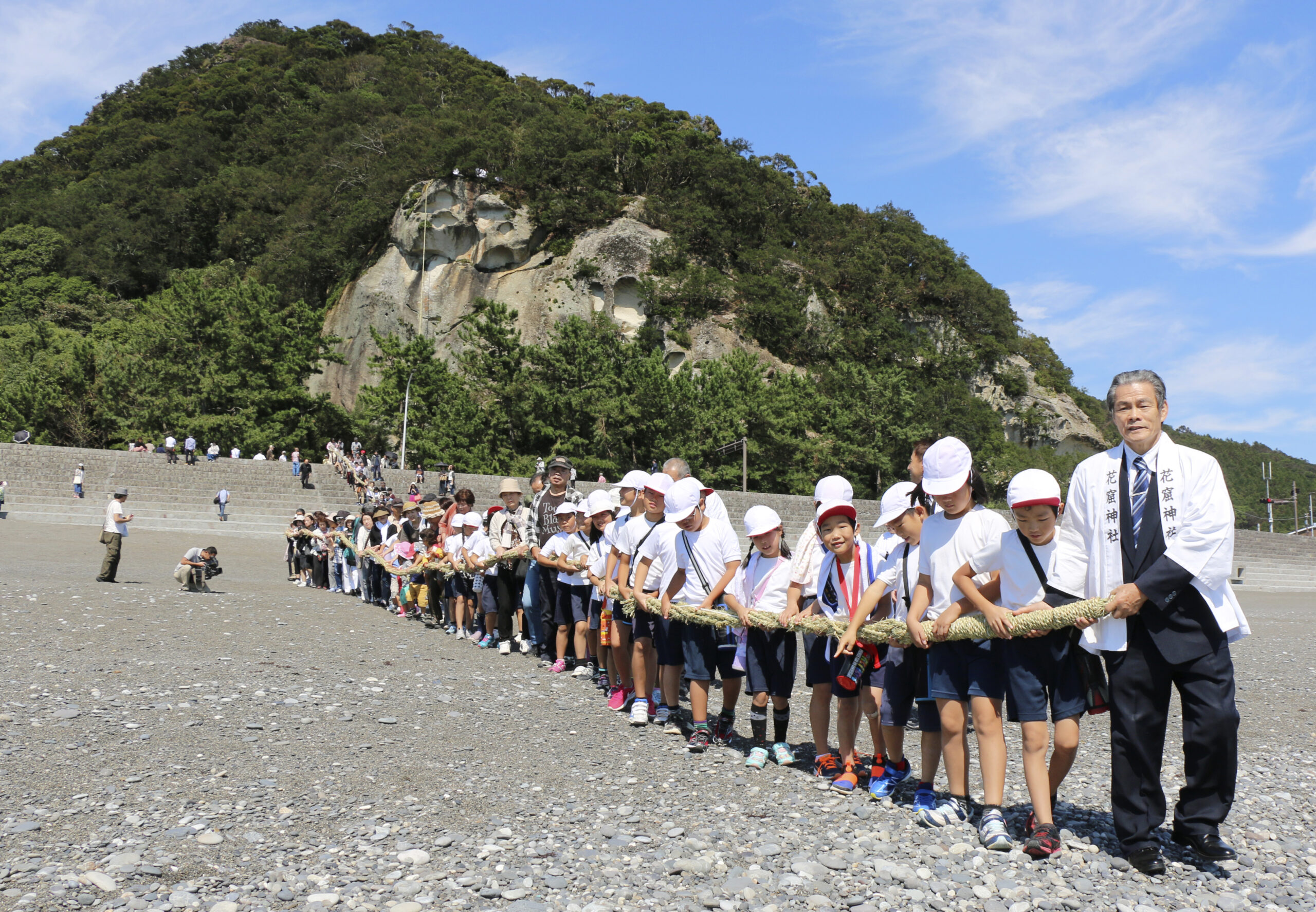 道の駅 熊野・花の窟日本最古の神社と古代米
