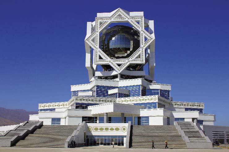 40年以上燃え続けている「地獄の門 ダルワザ 」