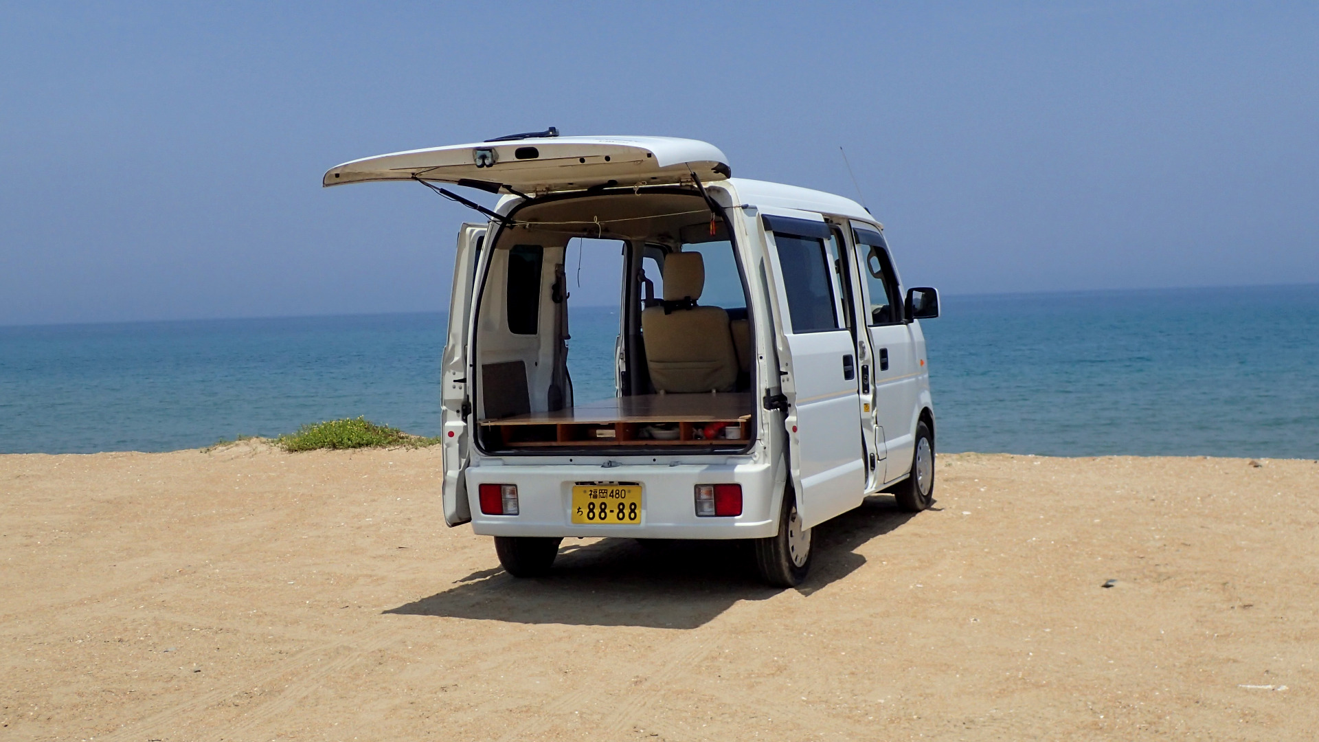 軽バン、軽ワゴン車中泊車が4台展示中！オートガード八戸