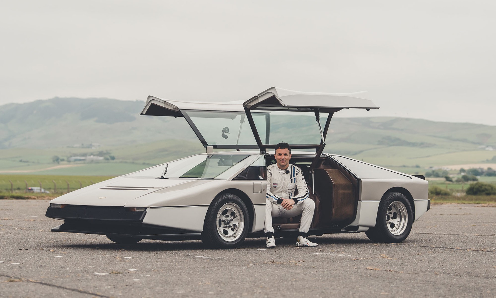 防弾防爆装甲のフルアーマーサイバートラック｢STING｣が最強すぎギズモード・ジャパン