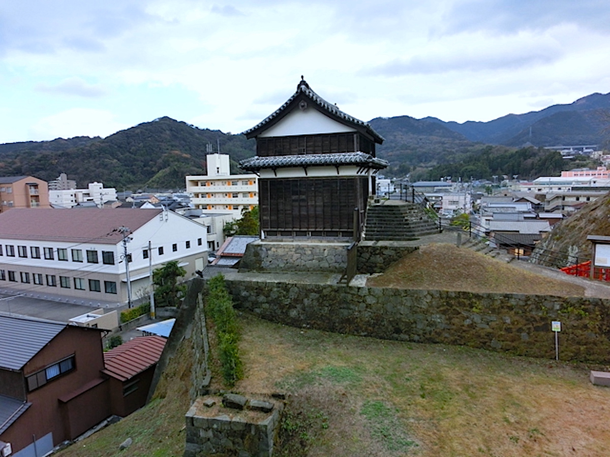 日本の旅 関西を歩く 兵庫、姫路城の「お菊井戸」伝説』姫路 兵庫県 の旅行記・ブログ