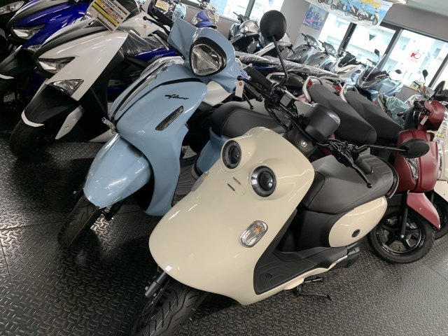 可愛い系スクーター、プジョー・ジャンゴに気軽に乗れる50ccモデルと高速道路走行OKの150ccモデルが新登場！Motor-FanBikes モータファンバイクス