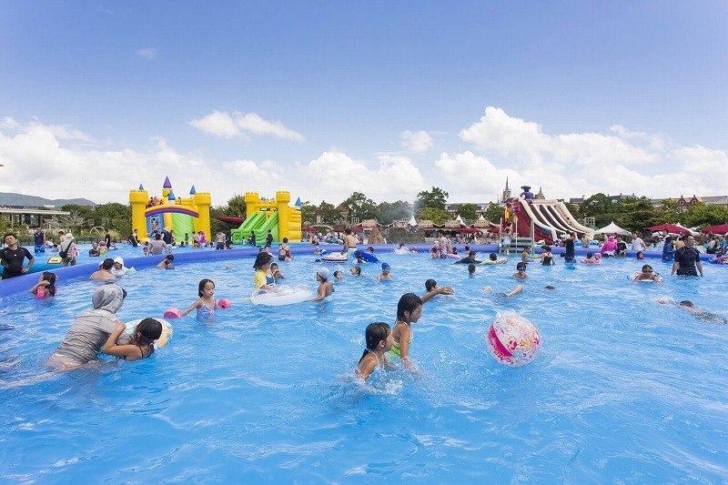 プールや夜イベントも！ハウステンボス「サマーフェスティバル～光の街の夏祭り～」で海外リゾート気分を体感楽天トラベル