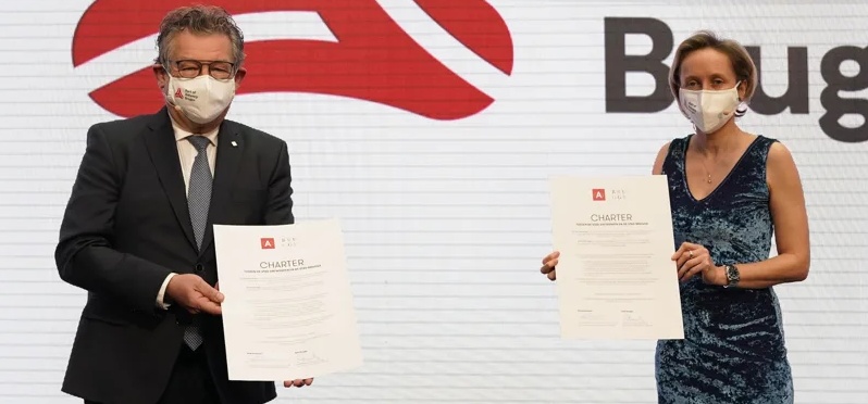 市庁舎やギルドハウスが見所？アントワープの夜景観光ガイド！世界トリップ