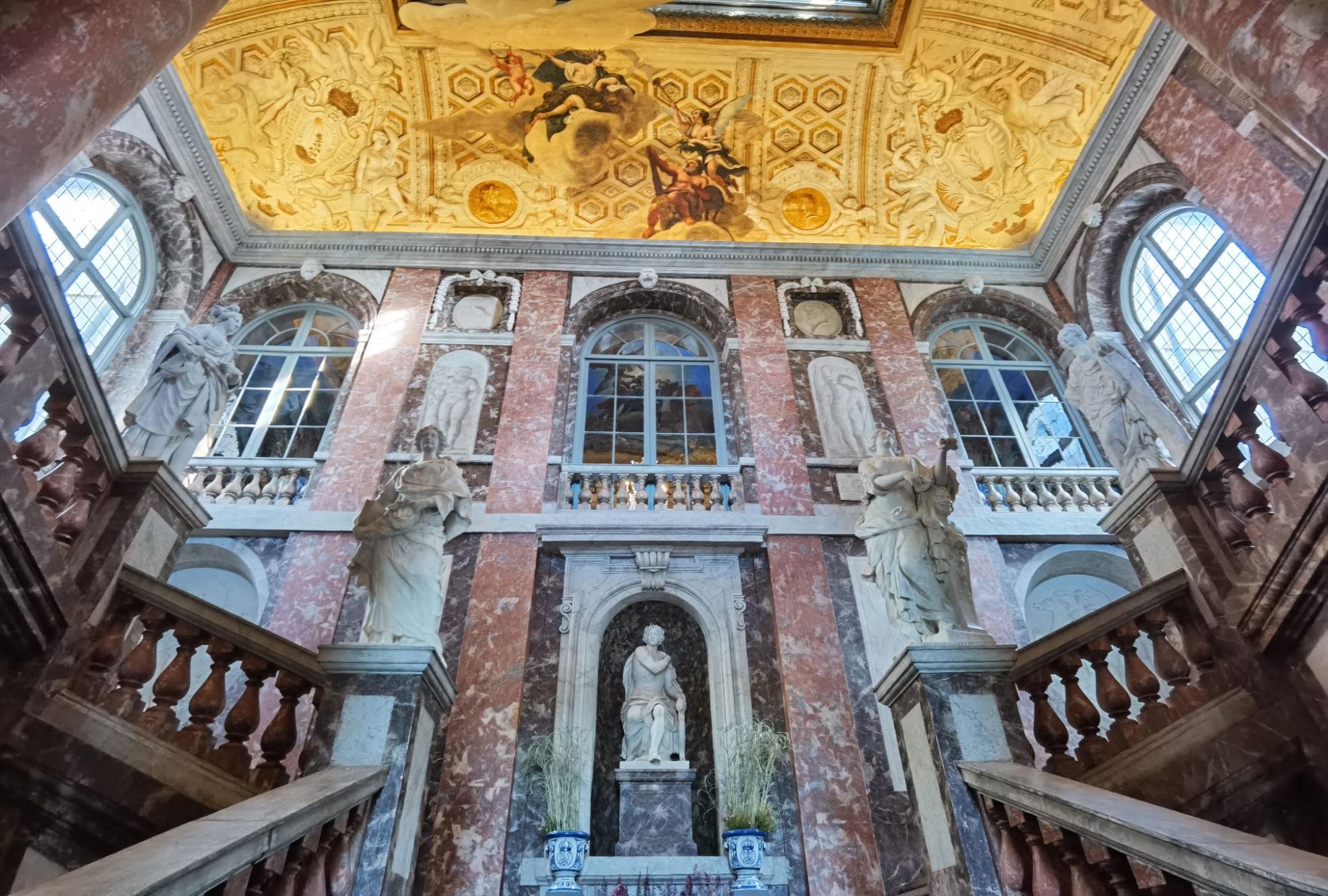 ドロットニングホルム宮殿旅猫あやが投稿したフォトブックLemon8