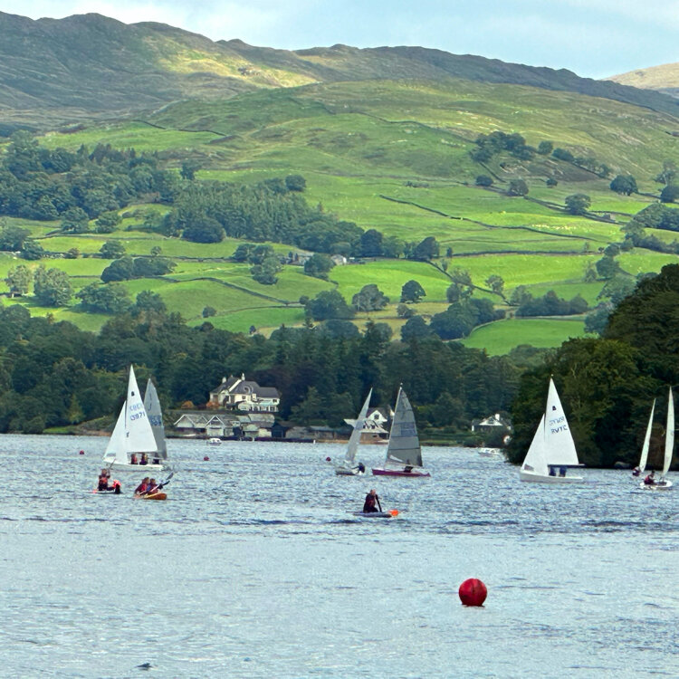 ウィンダミア・レイク・クルーズ