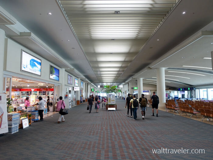 展望デッキ紹介国際線エリア4階にある「展望デッキ」をご紹介いたします😄 那覇空港から飛び立つ飛行機に想いを馳せ、広々とした空間でゆっくり過ごすことができます☺️♫那覇空港にお越しの際にはぜひお立ち寄りくださいね✈️那覇空港国際線展望デッキ