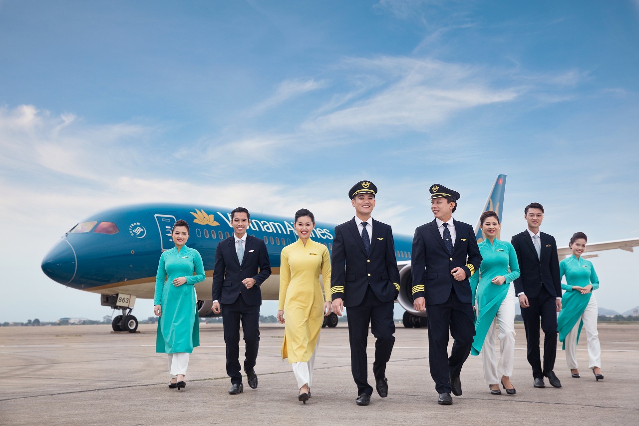 ベトナム航空の新CAアオザイ制服が、爽やかと好評グローバルニュースアジア -Global News