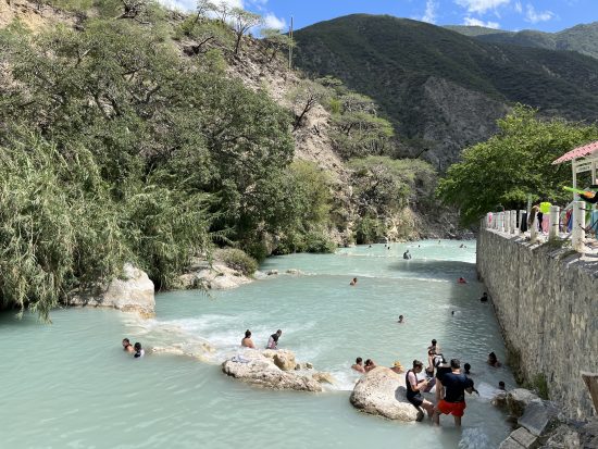 トラントンゴの洞窟温泉メキシコシティ在住カオルさんのおすすめ観光スポットロコタビ