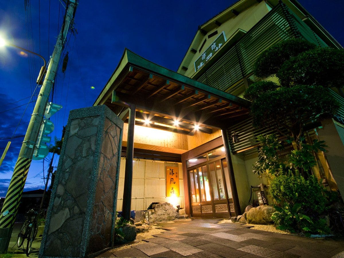 福岡・レトロな旧門司三井倶楽部を巡る旅