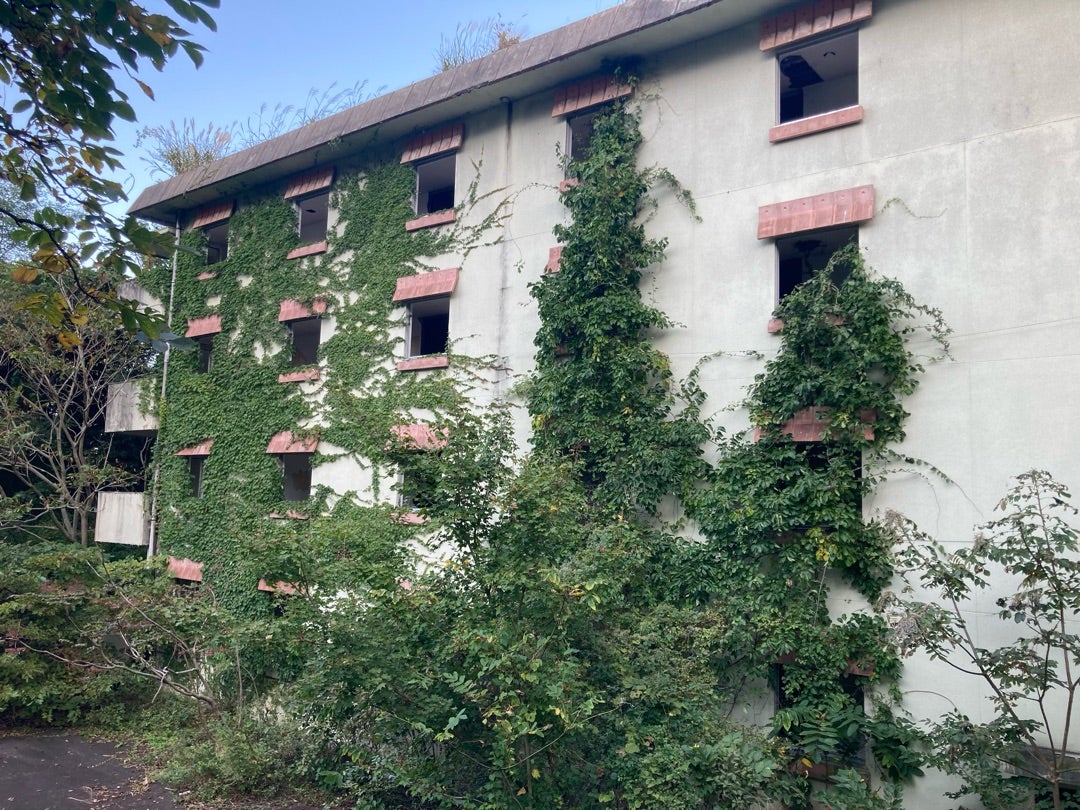 廃墟 よこそ男鹿プリンスホテルへ ソロ夜間- YouTube