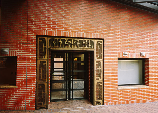 LiveWalker エンタメ＆スポーツ施設ガイド on