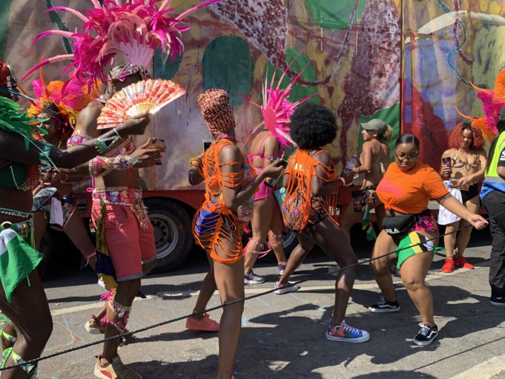 ノッティングヒル・カーニバルCafe de Cercle -