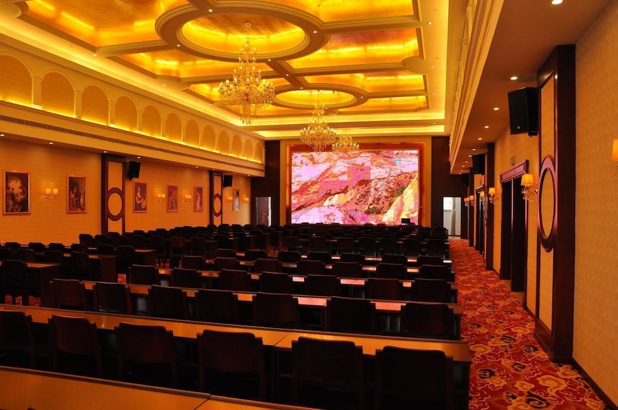 府中の森芸術劇場 on X: 