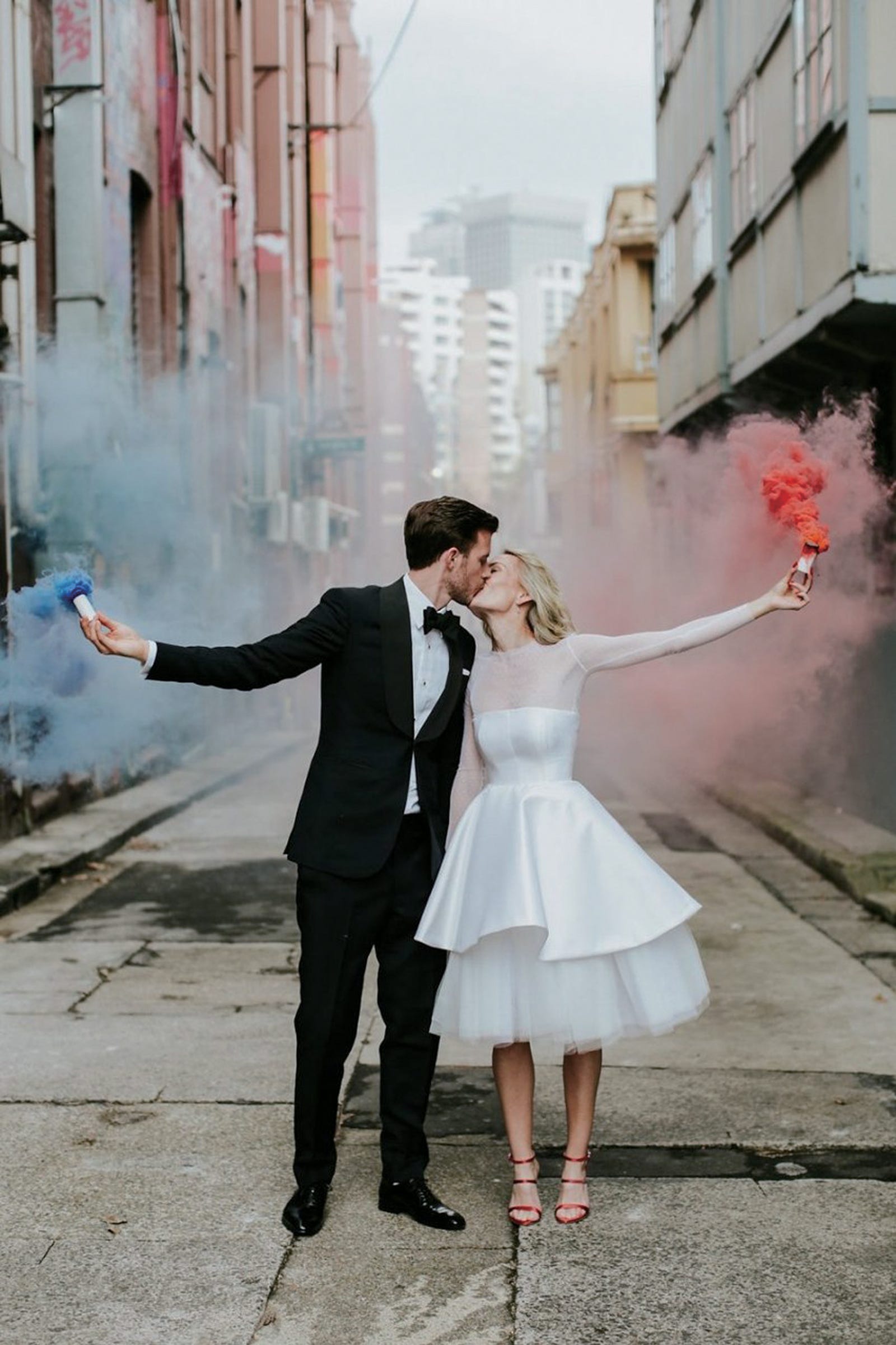 パリ前撮り2025🇫🇷 2025.9.23-9.26の間で募集中✨ 朝焼けと夕刻が1番人気の時間帯です！！パリ前撮りパリウェディングパリ撮影海外ウェディング海外撮影結婚式プレ花プレ花嫁ウェディング結婚式写真プレ花前撮り結婚式前撮り結婚式写真後撮り