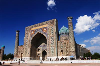 マレーシアで洞窟探検！子連れも楽しめる世界遺産グヌン・ムルへ全員行け①アザラ氏