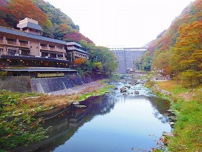 湯原温泉「砂湯」 岡山県真庭市 ダムの真下の川温泉！ -