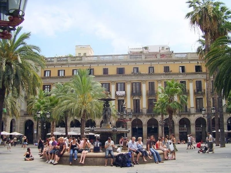 バルセロナ治安、危険な地区、スリ対策法、安全の最新情報２０２５年 バルセロナ観光 フリープランなら カタルーニャ観光