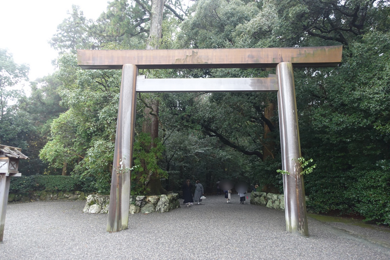 🔻 なぜ、伊勢神宮は「外宮→内宮」の順で参拝するのか？, その答えは ,