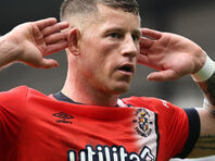 ルートン・タウンでの復活劇。ロス・バークリーが思い出す「0.1ヤード」の感覚 - footballistaフットボリスタ