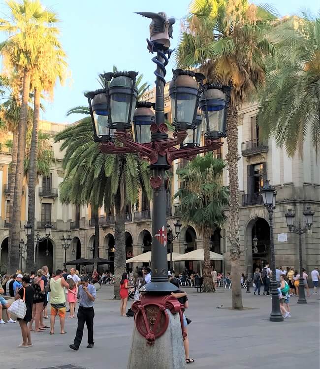 スペイン旅行の治安完全ガイド安全対策と危険エリア・犯罪手口を徹底解説TRAVeeeNET旅行情報はトラビーネット