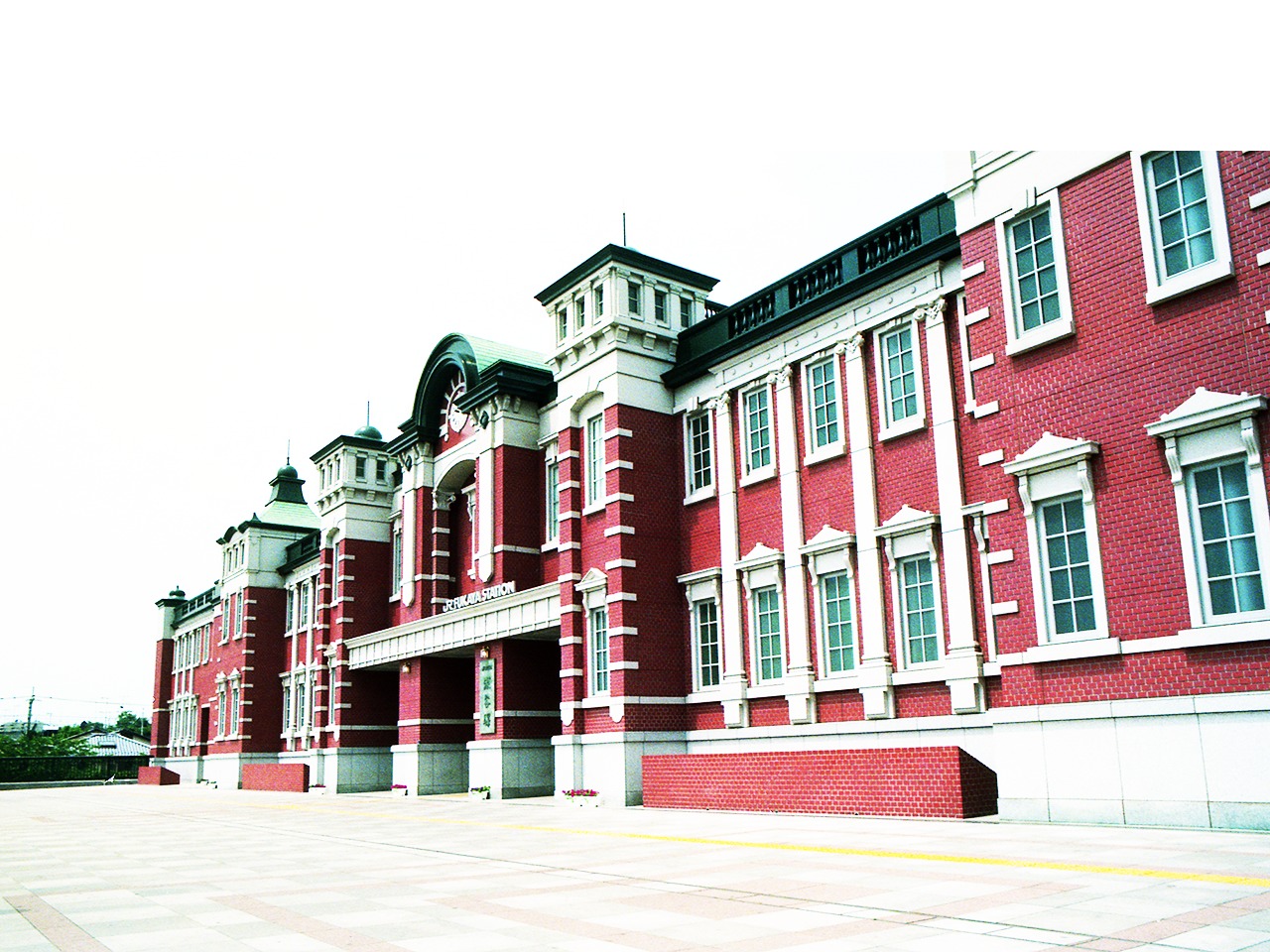 近代建築トップランナー辰野金吾が『東京駅の建築』をあえてレンガ造の様式建築にした理由とは！？ 建築の話- ラブすぽ