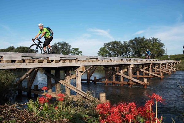 埼玉県坂戸市島田の島田橋から見た越辺川の風景の写真素材97884571- PIXTA