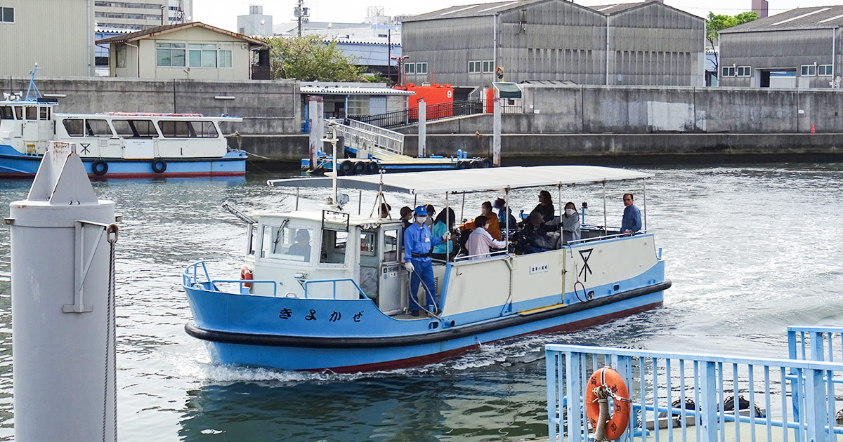 無料で楽しめる2分間の大阪ベイエリアクルージング、天保山渡船に乗船 2025大阪ベイエリア散歩-2ろんりーとらべら