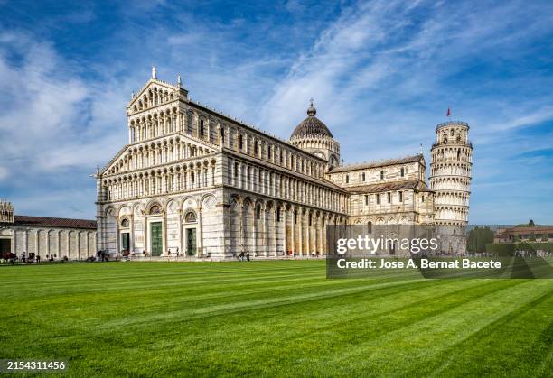 ピサのドゥオモ広場ピサの斜塔 』ピサ イタリア