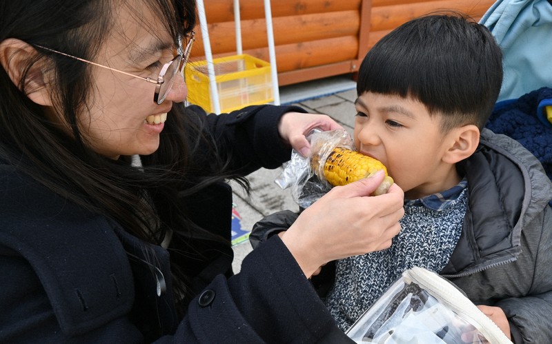 とうきびワゴン - 札幌市、大通公園とうきびワゴンの写真 - トリップアドバイザ