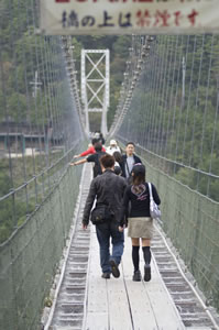 いちどは渡ってみたい「つり橋」地域NHKアーカイブス