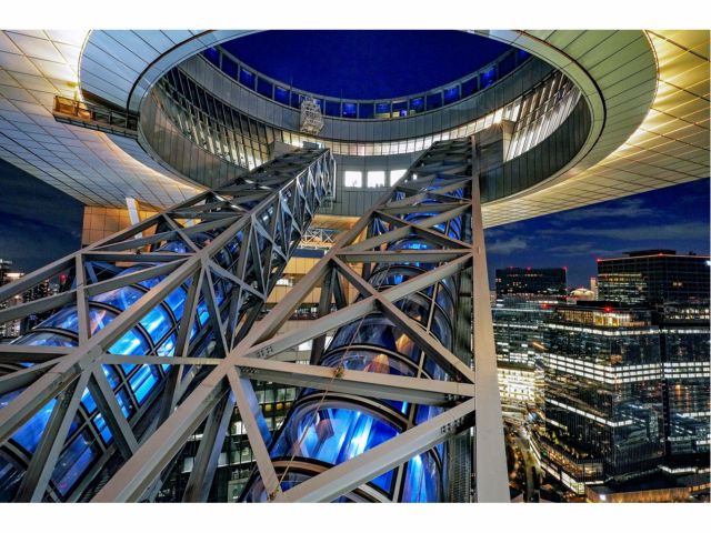 昼の梅田スカイビルは混雑していなくて良かった 空中庭園 とりっぷかめら