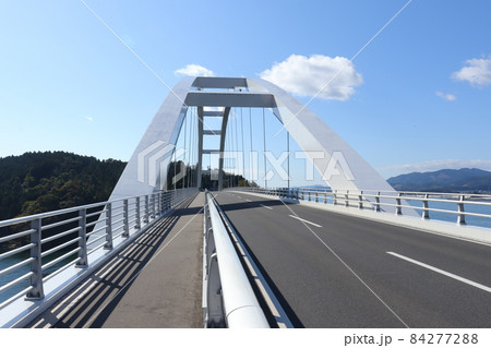 住民の悲願「気仙沼大島大橋」取り付け 2017年3月28日掲載 日テレNEWS