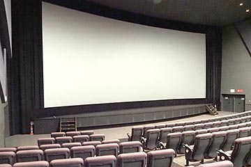 日本初“映画音響を感じる椅子”。アクアシティ台場「FLEXOUND」で座ってみた - AV