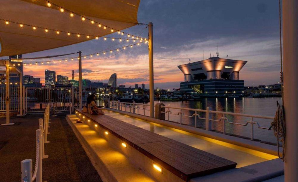 横浜マリンタワー× 横浜ビール「タワートップバー ~sky picnic~ 幻想アクアリウム」