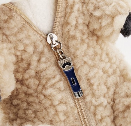 ゼッケンを付けてシープレースをする羊たちのかわいいぬいぐるみができました🐏🐏🐏💦1頭800円 税込 🚩チーズ館売店・ロコロコで好評発売中です♪六甲山牧場羊オリジナルグッズシープレースヒツジぬいぐるみキーホルダーお土産動物ファンシー表情