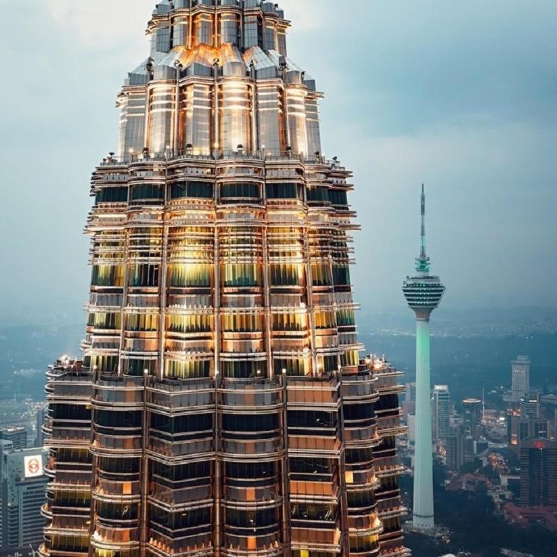 13,379 ペトロナスツインタワー Stock